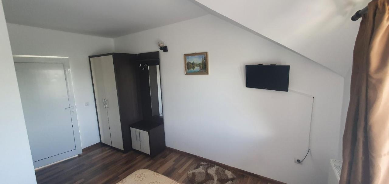 Casa Silvia Ξενοδοχείο Căpăţîneni-Ungureni Εξωτερικό φωτογραφία